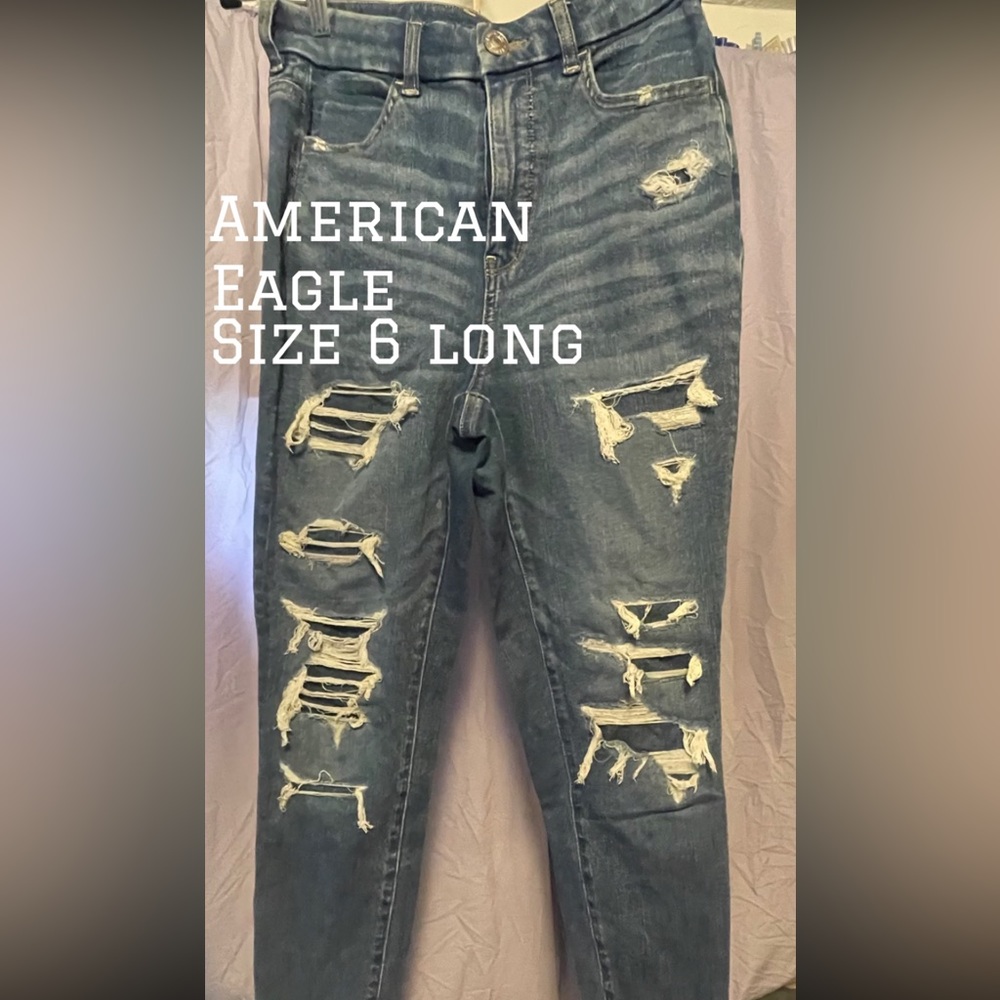 American Eagle Ripped Jean